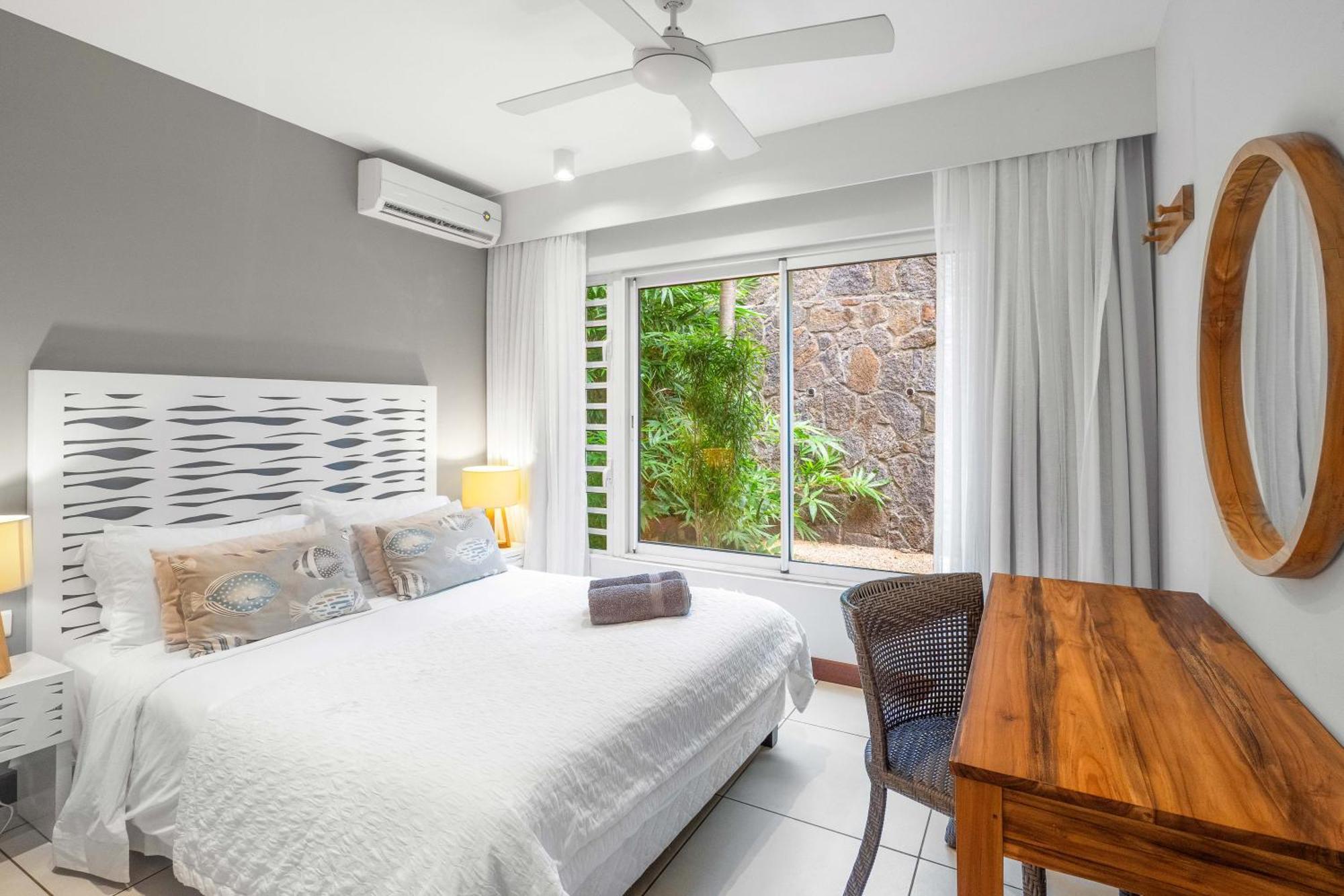 Kanope Bay - Holiday Beachfront Apartments Pointe aux Biches Ngoại thất bức ảnh